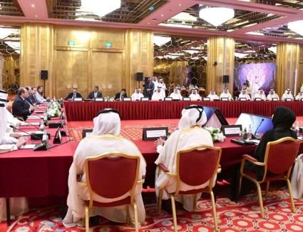 بالفيديو.. الرئيس السيسي يلتقي مع ممثلي رابطة رجال الأعمال القطريين بمقر إقامة سيادته بالدوحة