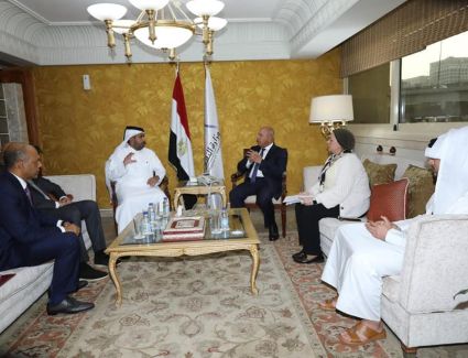 وزير النقل يستقبل رئيس الاستثمار في اقليم افريقيا وآسيا في جهاز قطر للاستثمار لبحث التعاون المشترك في مجال النقل البحري