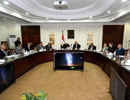 وزيرا الإسكان والأوقاف يناقشان عددًا من الملفات المشتركة