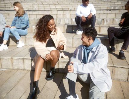 انتهز الفرصة واستفد من موسم العودة إلى المدارس مع أحدث الأجهزة السمعية من سوني