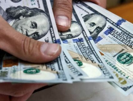 ارتفاع جديد للدولار مقابل الجنيه خلال تعاملات اليوم الأربعاء