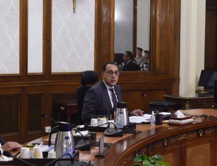 رئيس الوزراء يتابع الموقف التنفيذي لمنظومة النقل الذكي