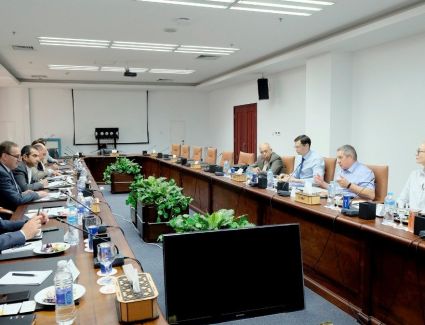 وفد شركة Krastvetmet الروسي يزور اقتصادية قناة السويس للتشاور حول إقامة مشروع بمنطقة السخنة المتكاملة 