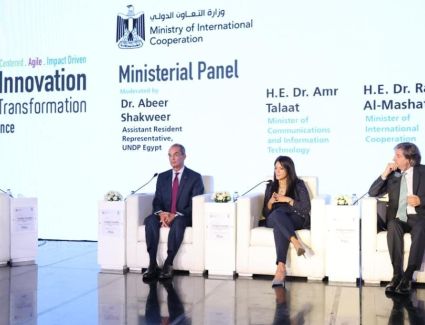 وزير الاتصالات : العالم يتجه نحو الابتكار الاستراتيجى وتطويع تكنولوجيا المعلومات لتنفيذ أهدافه