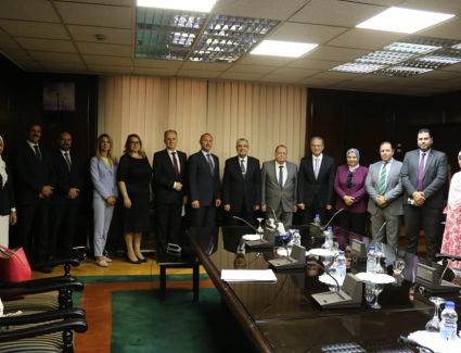 وزير الكهرباء يستقبل  وزير الطاقة البلغارى والوفد المرافق له