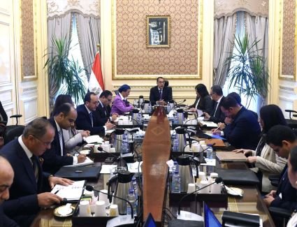 رئيس الوزراء يتابع الترتيبات اللوجستية الخاصة بانعقاد مؤتمر المناخ COP27 بمدينة شرم الشيخ 