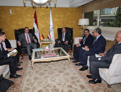 وزير النقل يستقبل السفير الألماني بالقاهرة لبحث الموقف التنفيذي لعدد من المشروعات المشتركة