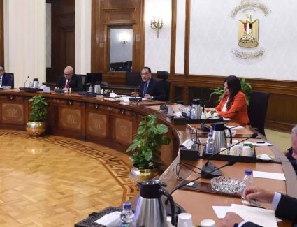 "مدبولي" يلتقي عدداً من المطورين العقاريين لاستعراض سُبل دفع صناعة التطوير العقاري