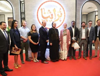 وفد الكونجرس الأمريكي يزور معرض تراثنا