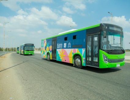 وزير الإنتاج الحربي: بدء تحرك عدد من الأتوبيسات الكهربائية إلى شرم الشيخ لنقل ضيوف مؤتمر المناخ "COP27" 