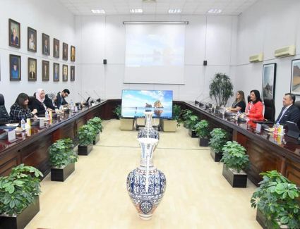 وزيرا السياحة والهجرة يبحثان سبل تعزيز التعاون المشترك بين الوزارتين