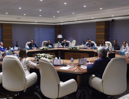 مدبولي يلتقى رائد المناخ للرئاسة المصرية والمبعوث الخاص للأمم المتحدة المعني بتمويل أجندة 2030 للتنمية المستدامة