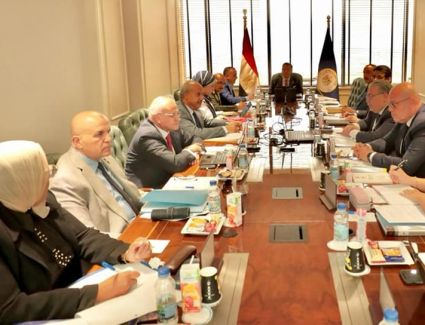 وزير السياحة والآثار يترأس اجتماع مجلس ادارة المجلس الأعلى للآثار