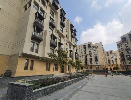 وزير الإسكان يتابع الموقف التنفيذى لمشروع تطوير "منطقة سور مجرى العيون" بمحافظة القاهرة