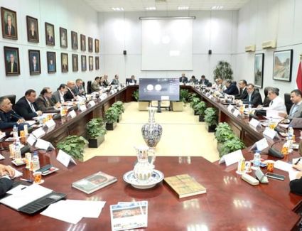 وزير السياحة والآثار يترأس الاجتماع الثاني للجنة الدائمة لتراخيص المنشآت الفندقية والسياحية