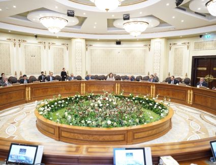 وزيرة التخطيط والتنمية الاقتصادية تلتقي وفد رابطة رجال الأعمال القطريين