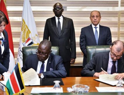 توقيع مذكرة تفاهم بين سلطتى الطيران المدنى فى مصر  وجنوب السودان