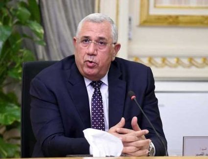بقيمة 77 مليون دولار.. وزير الزراعة:  الإفراج عن 172 ألف طن اعلاف"الذرة والصويا' 