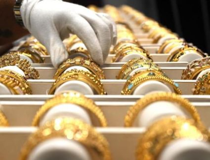 اسعار الذهب اليوم الاثنين 7 نوفمبر . وعيار 21 يخسر 4 جنيهات