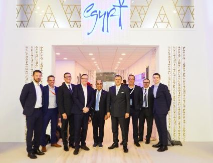 وزير السياحة والآثار يفتتح الجناح المصري المشارك في بورصة لندن الدولية للسياحة WTM2022  