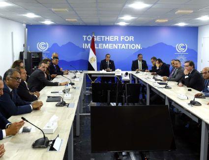 رئيس الوزراء يلتقي ممثلي الشركات العالمية والمحلية الراعية لقمة المناخ COP27