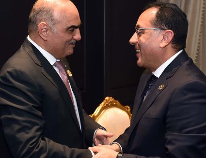 مدبولى يلتقي رئيس الوزراء الأردنى على هامش قمة المناخ COP27 