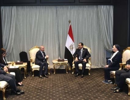 رئيس الوزراء يلتقي نظيره الفلسطيني على هامش قمة المناخ COP27