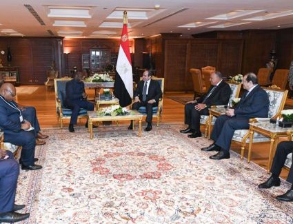 الرئيس السيسي يستقبل رئيس جمهورية بوروندي بشرم الشيخ