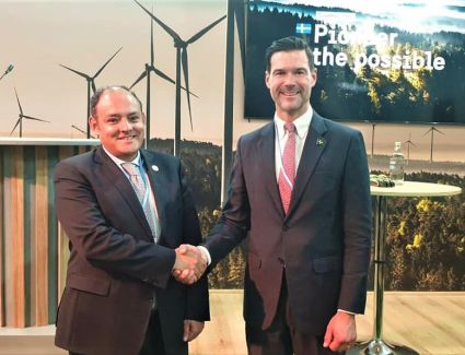 وزير الصناعة ونظيره السويدى يبحثان سبل تنمية وتطوير العلاقات بين البلدين