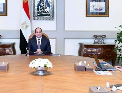  الرئيس السيسى يناقش حلول لمديونية هيئة السكك الحديدية البالغة ٢٥٠ مليار جنيه 