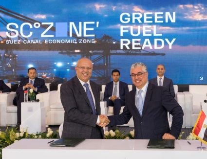 المنطقة الاقتصادية لقناة السويس توقع عقد إلتزام محطة متعددة الأغراض بميناء شرق بورسعيد