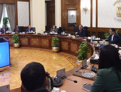 رئيس الوزراء يتابع جهود صندوق مصر السيادى لجذب الاستثمارات الأجنبية