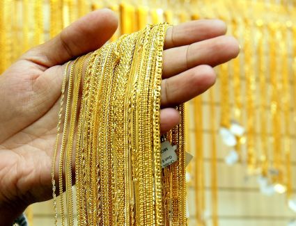 عاجل: الذهب يواصل ارتفاعه لمستويات تاريخية.. وعيار 21 يسجل 1330 جنيهًا