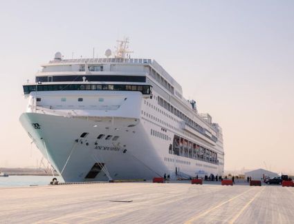 لأول مرة..  ميناء السخنة يستقبل الفندق العائم  MSC Splendid برحلات سياحية منتظمة