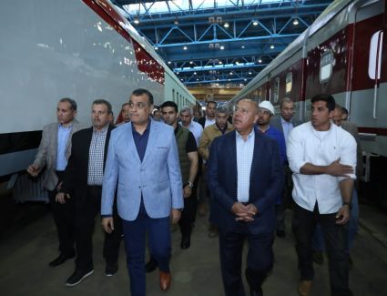 وزيرا النقل والدولة للإنتاج الحربي يتفقدان ورش كوم أبو راضي
