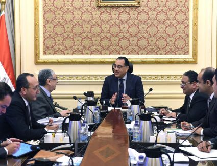 رئيس الوزراء يستعرض مشروعات الطاقة المتجددة ومستجدات مشروع إنتاج الهيدروجين الاخضر