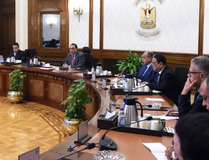 رئيس الوزراء يتابع موقف المبادرة الرئاسية لـ "قوائم الانتظار"