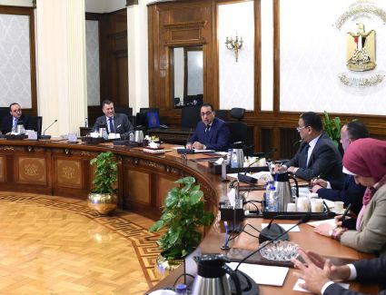 رئيس الوزراء يتابع مستجدات الموقف التنفيذي لمشروعات وزارة السياحة والآثار