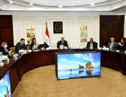 وزير الإسكان يلتقى بعثة البنك الدولى وبرنامج الأمم المتحدة للمستوطنات البشرية