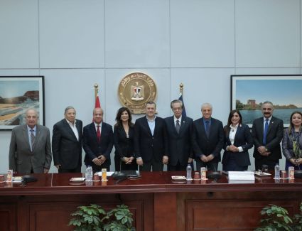 وزير السياحة والآثار يستقبل أعضاء مجلس حكماء ائتلاف تنمية وإحياء التراث