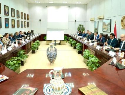 وزير السياحة والآثار يترأس اجتماع مجلس إدارة هيئة المتحف المصري الكبير