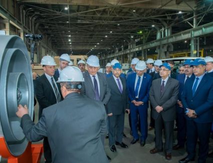 وزيرا الإنتاج الحربى و الكهرباء يتفقدان أول إنتاج للحارقة "ولاعة لمحطات توليد الكهرباء"