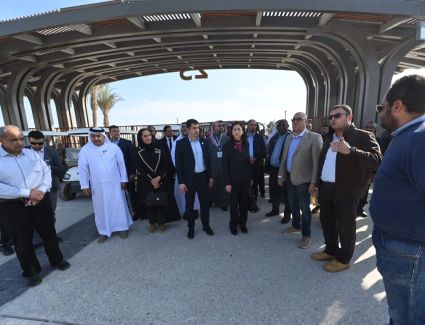 "الجزار" يتجول مع نظرائه وزراء الإسكان والتعمير العرب ورؤساء الوفود العربية بمشروع الحدائق المركزية  "كابيتال بارك" بالعاصمة الادارية 