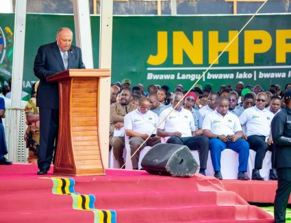 وزير الخارجية يلقي كلمة مصر خلال احتفالية تدشين ملء بحيرة سد "جوليوس نيريري"