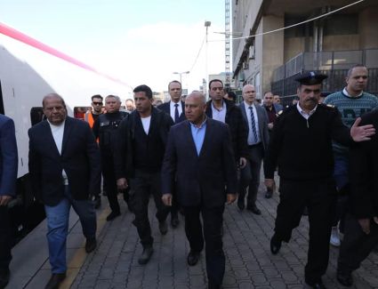 وزير النقل  يشهد انطلاق أولى رحلات قطارات تالجو الفاخرة بالركاب