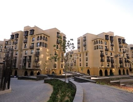 وزير الإسكان يتابع الموقف التنفيذى لمشروع تطوير "منطقة سور مجرى العيون"