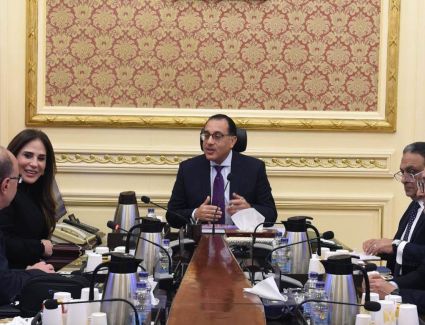 رئيس الوزراء يلتقي رئيس مجلس إدارة الجهاز الوطني للإدارة والاستثمار