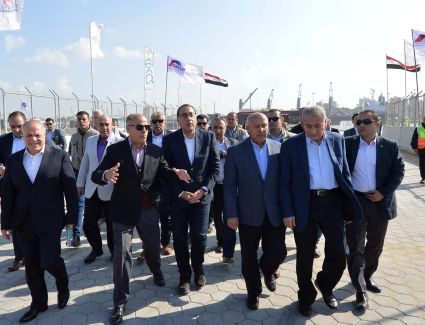 رئيس الوزراء يتفقد محطة "تحيا مصر" متعددة الأغراض بميناء الإسكندرية