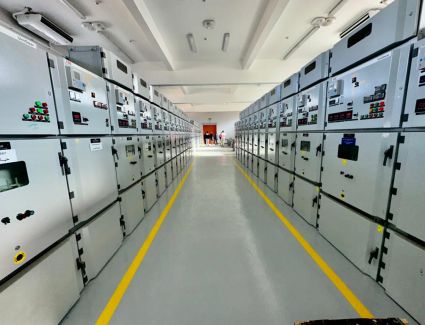 وزير الإسكان: إطلاق التيار الكهربائي لتغذية منطقة المطورين الجنوبية بمساحة 6 ملايين م2 بمدينة "العاشر من رمضان