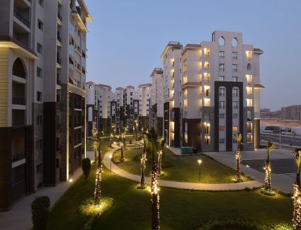 اليوم.. وزير الإسكان: بدء تسليم وحدات الحي السكني R3 بالعاصمة الإدارية الجديدة